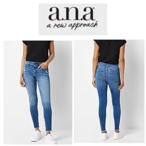 💥A.n.a Button Fly High Rise Skinny Jeans light wash 8P